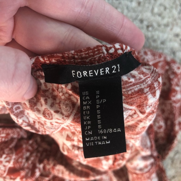 Forever 21 halter top - Picture 5 of 5